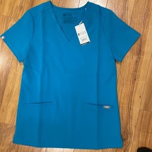 Figs teal 3 pocket casma top. NWT